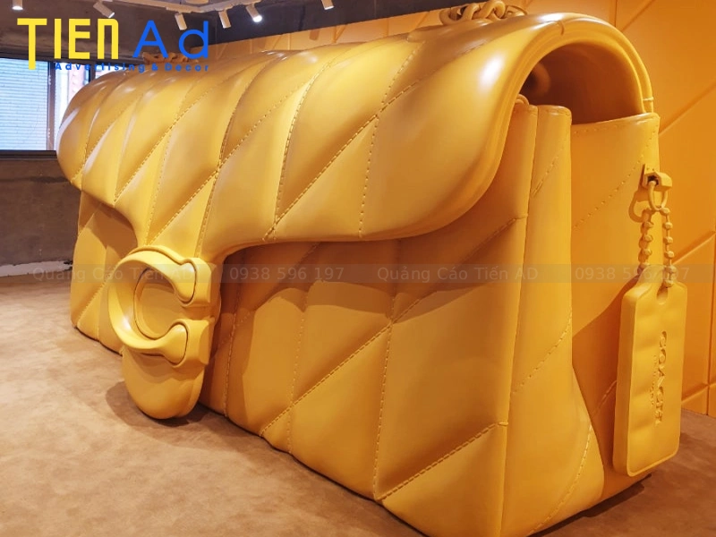 25+ mẫu mô hình túi xách khổng lồ bằng composite đẹp được ưa chuộng