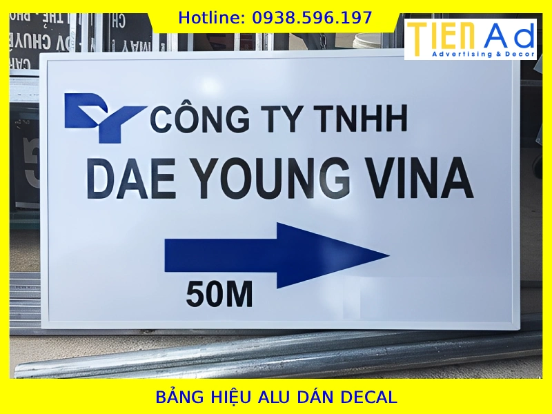 Bảng hiệu alu dán decal