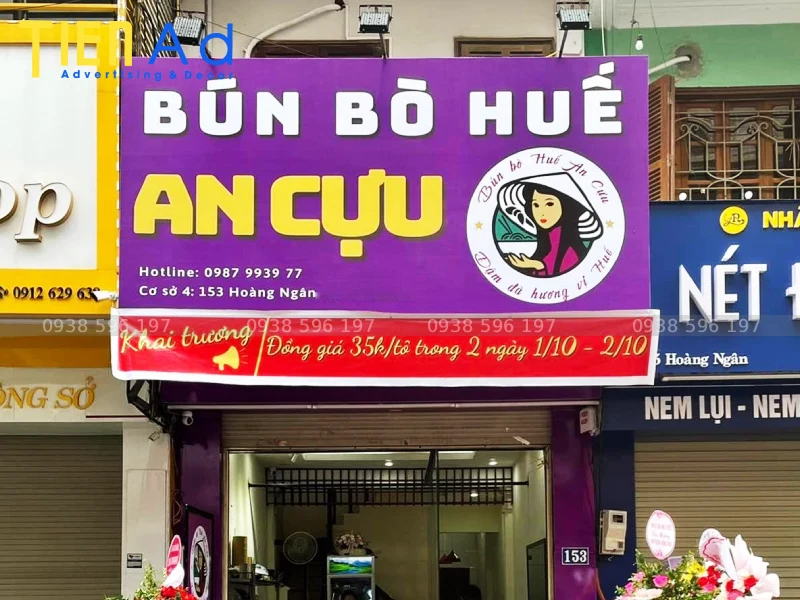 Bảng hiệu bún bò Huế An Cựu