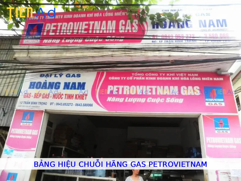Bảng hiệu chuỗi hãng gas Petrovietnam