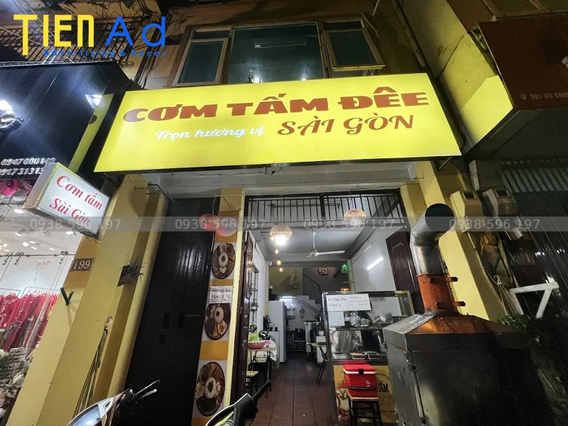 Bảng hiệu cơm tấm hộp đèn