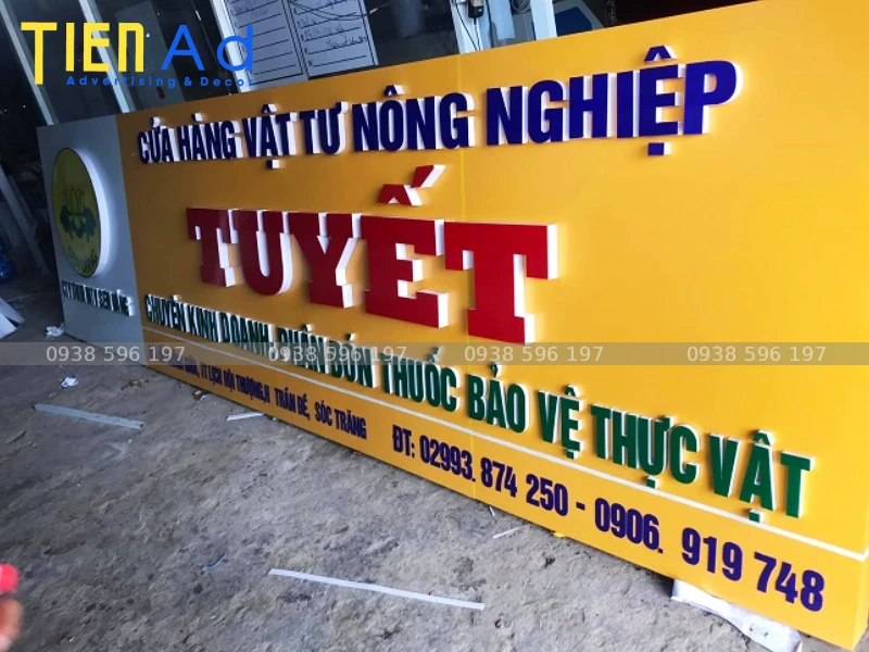 Bảng hiệu cửa hàng vật tư nông nghiệp Tuyết