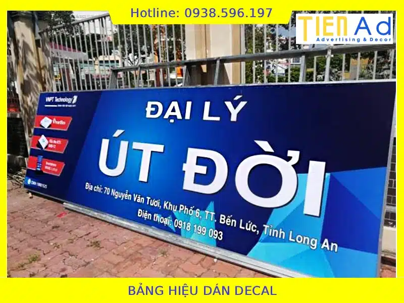 Bảng hiệu dán Decal