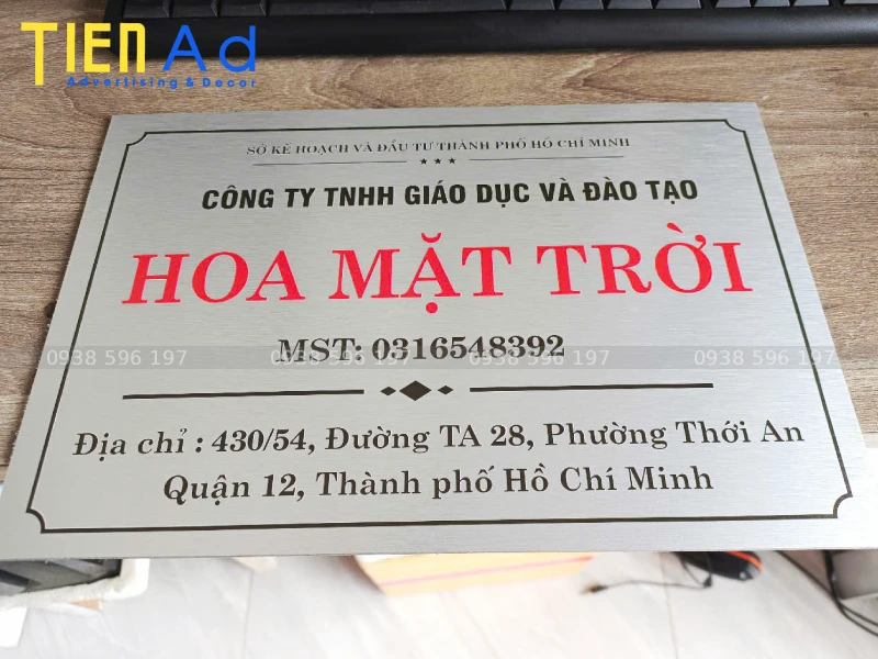 Bảng hiệu dạy thêm Hoa Mặt Trời