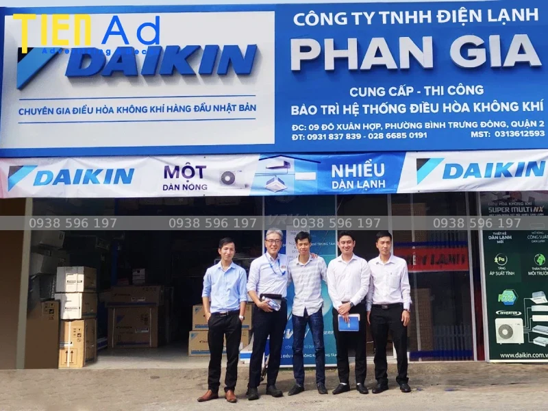 Bảng hiệu điện lạnh tài trợ hãng Daikin