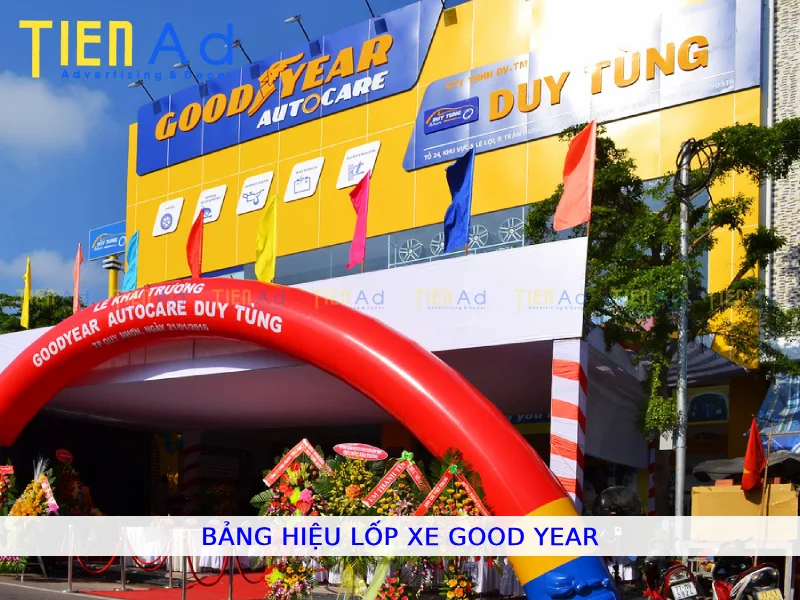 Bảng hiệu lốp xe Goodyear