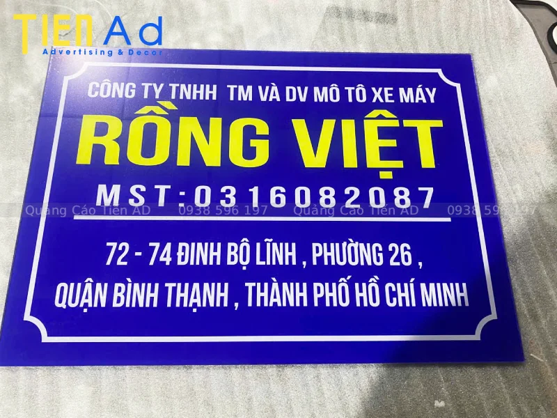 Bảng hiệu mica dán decal - 8