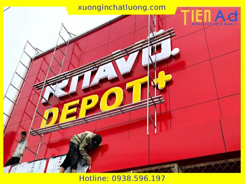Bảng hiệu mica giá rẻ tại TIẾN AD