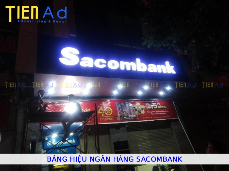 Bảng hiệu ngân hàng Sacombank
