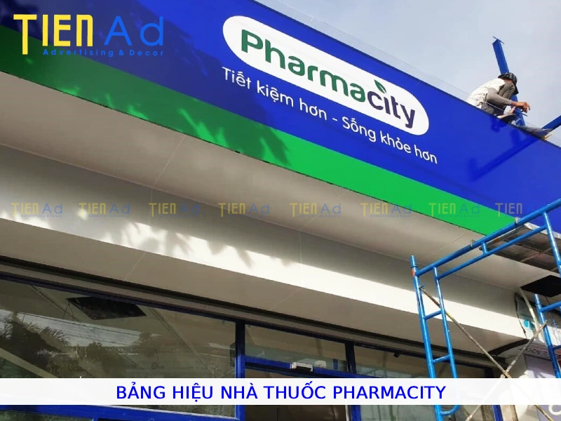Bảng hiệu nhà thuốc pharmacity