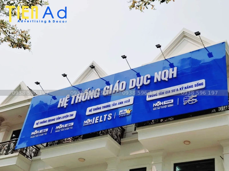 Bảng hiệu nhận dạy kèm mica