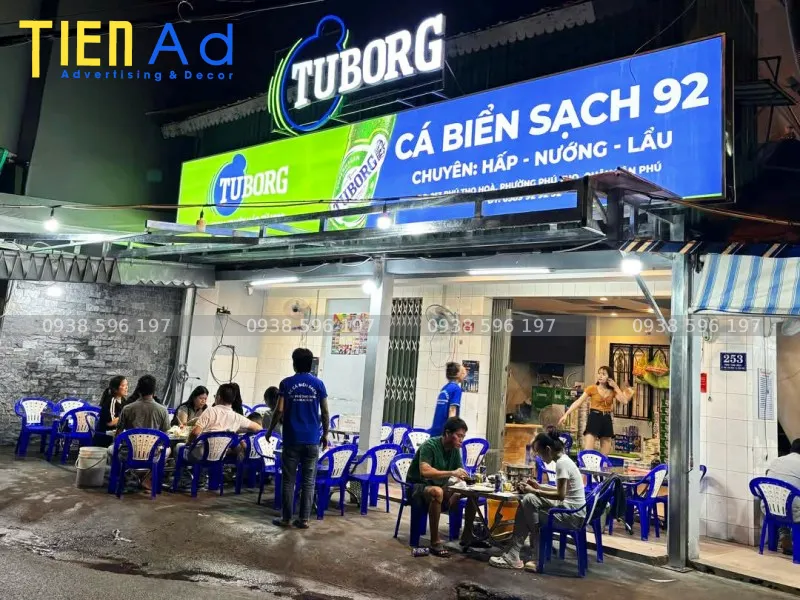 Bảng hiệu quán nhậu tài trợ bia Tuborg