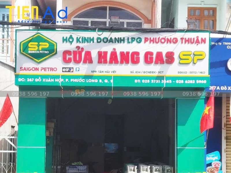 Bảng hiệu tài trợ hãng Sài Gòn Petro