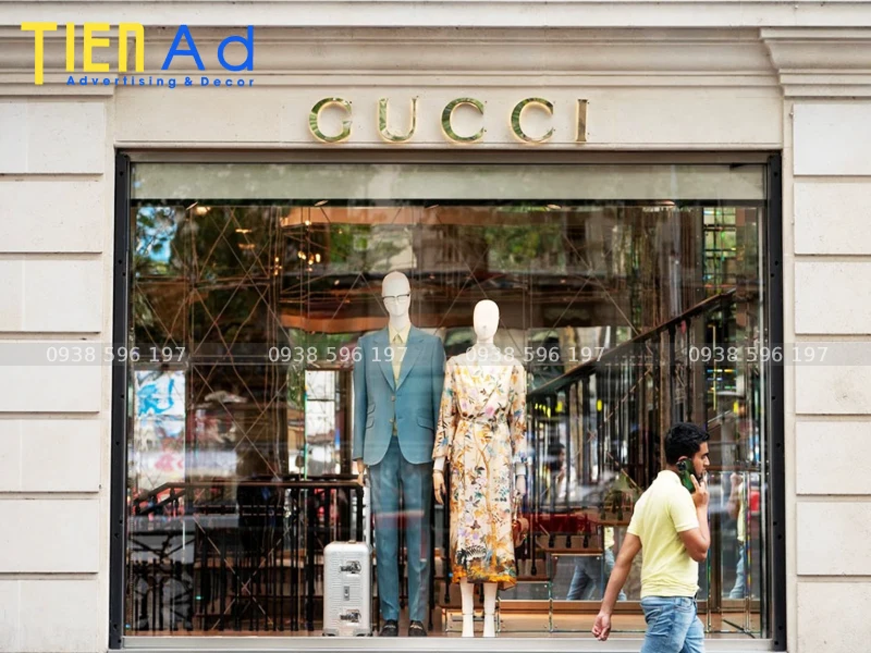 Bảng hiệu thời trang Gucci