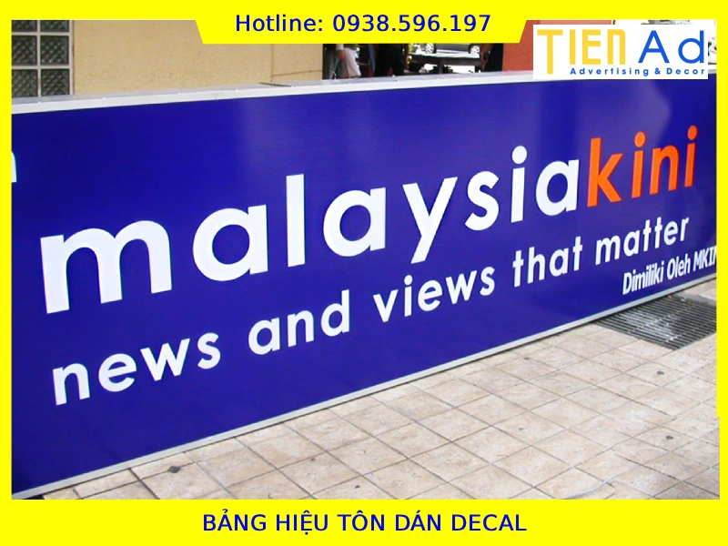 Bảng hiệu tôn dán decal