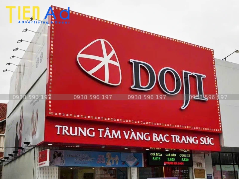 Bảng hiệu trang tâm vàng bạc trang sức DOJI