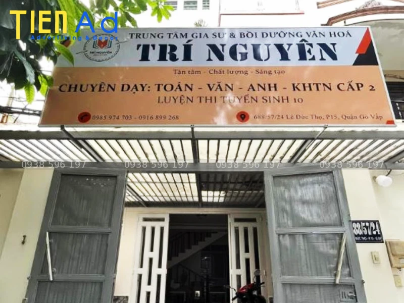 Bảng hiệu trung tâm gia sư Trí Nguyên