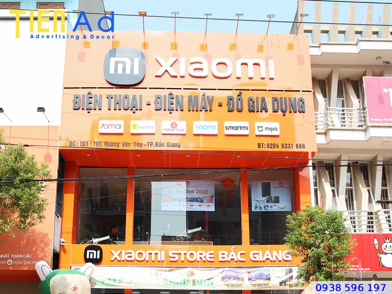 Bảng quảng cáo alu cửa hàng điện thoại Xiaomi