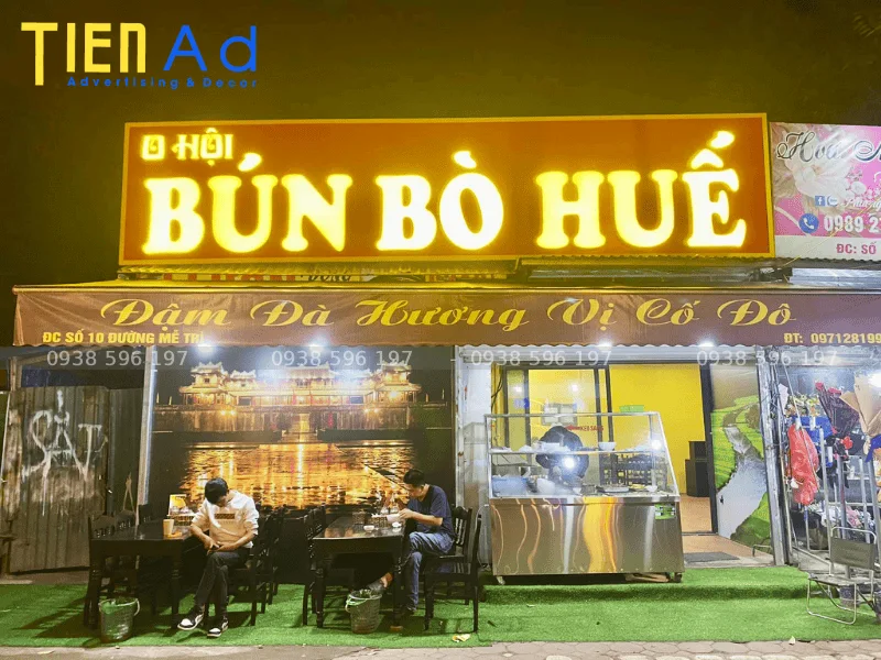 Bảng quảng cáo bún bò Huế O Hội