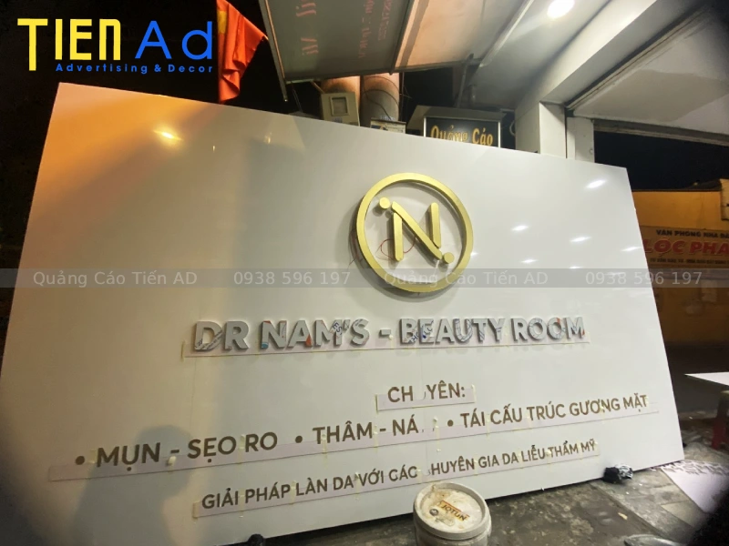 Bí quyết chọn chất liệu phù hợp khi làm bảng hiệu quảng cáo Quận 1