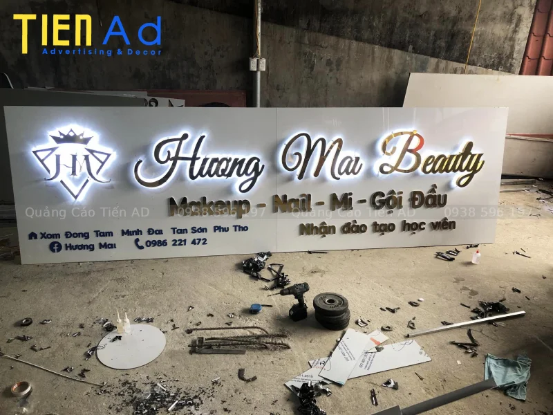 Bí quyết giữ bảng hiệu alu gương luôn sáng bóng như mới