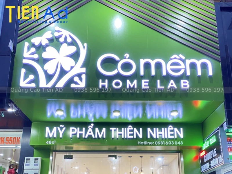 Bí quyết tối ưu chi phí khi thiết kế và lắp đặt bảng hiệu cửa hàng mỹ phẩm