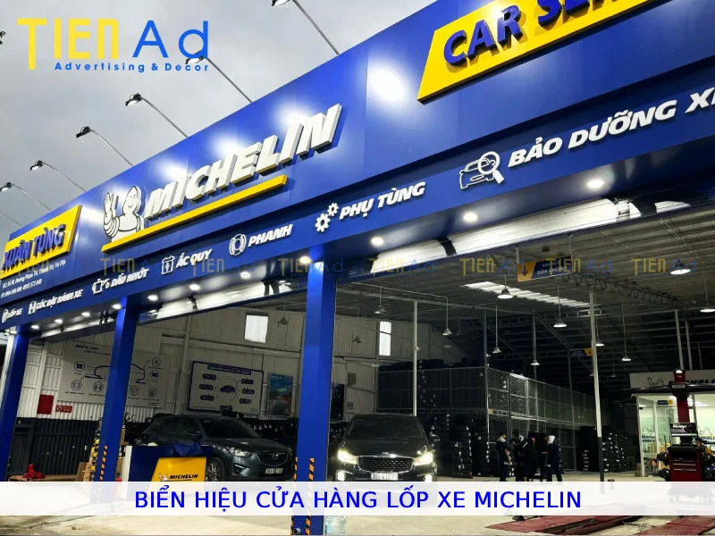 Biển hiệu cửa hàng lốp xe Michelin