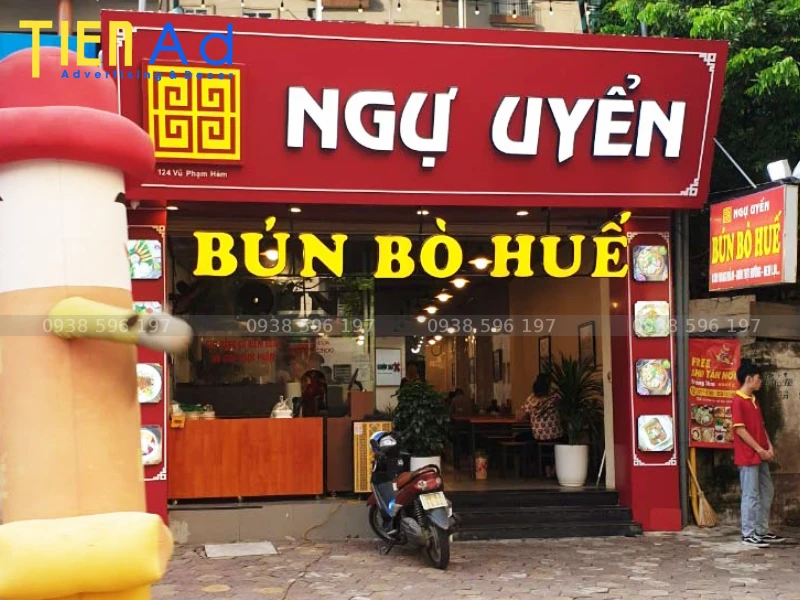 Biển hiệu quảng cáo bún bòi Huế Ngự Uyển