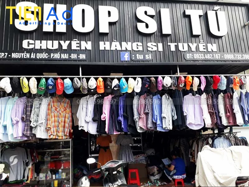 Biển hiệu shop đồ si Tú