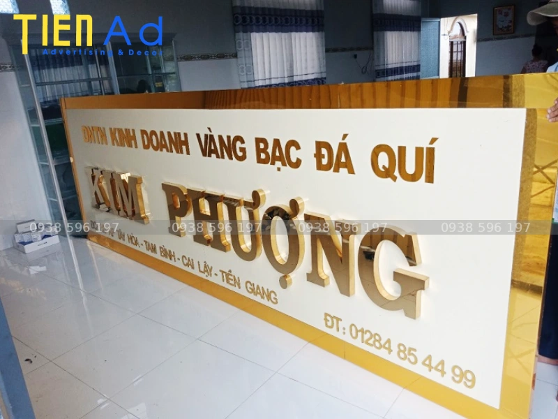 Biển hiệu tiệm vàng Kim Phượng
