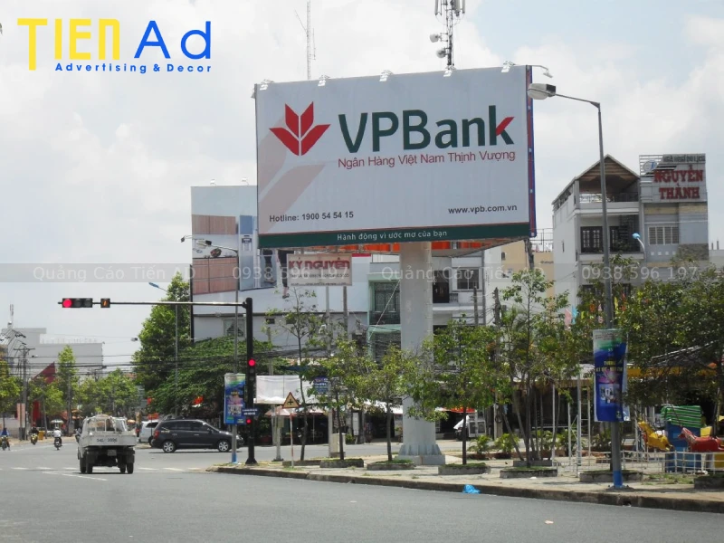 Biển quảng cáo ngoài trời - 6
