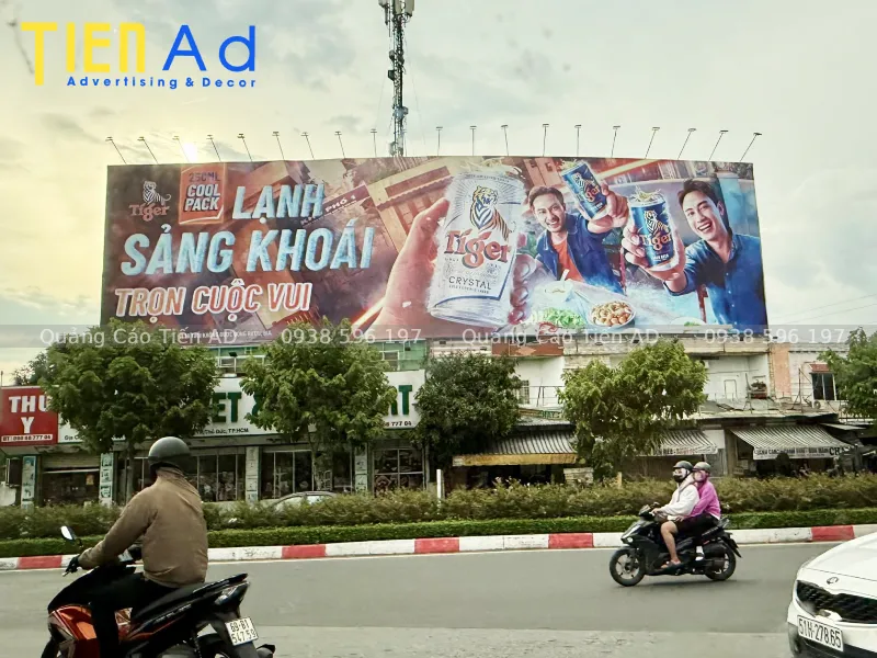 Biển quảng cáo tấm lớn là gì