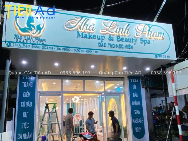 Các chất liệu làm bảng hiệu makeup phổ biến nhất hiện na