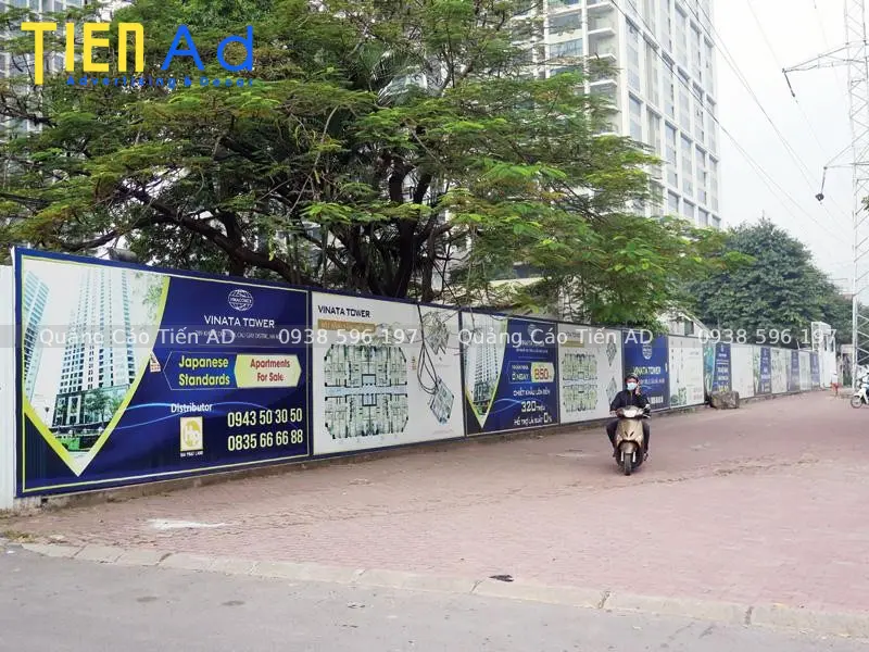 Các chất liệu thi công hàng rào quảng cáo dự án bất động sản phổ biến