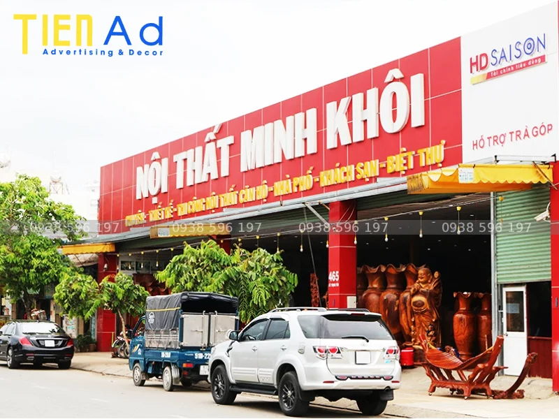 Các cửa hàng showroom nội thất nên chọn chất liệu nào để làm bảng hiệu