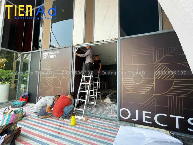 Các hạng mục thi công decal dán kính dự án Lancaster by Trung Thủy