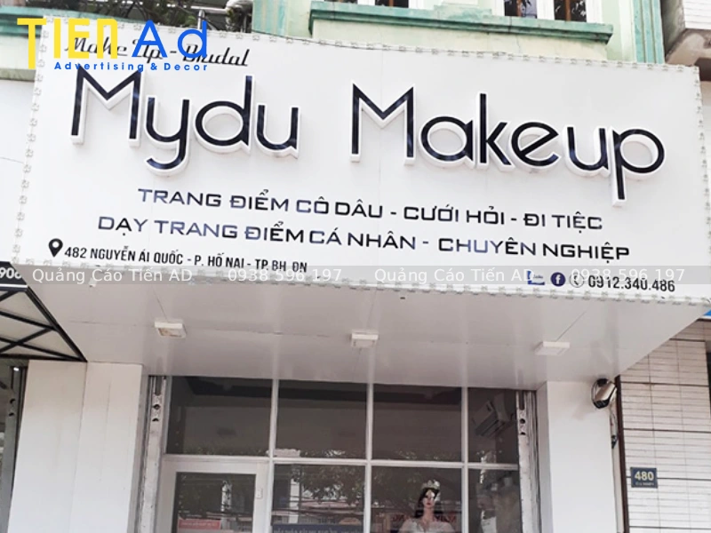 Các phong cách thiết kế bảng hiệu makeup hợp xu hướng