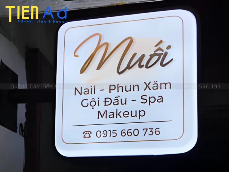 Cách bảo quản và vệ sinh hộp đèn hút nổi vuông