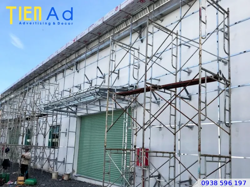 Cấu trúc của một mặt dựng alu là gì