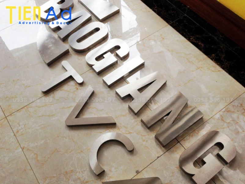 Chữ inox trắng xước