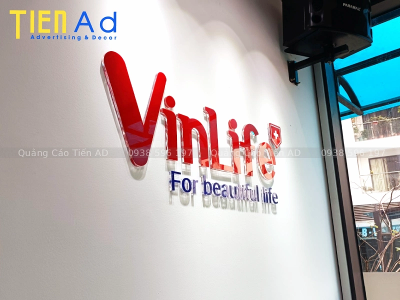 Chữ nổi mica dán tường