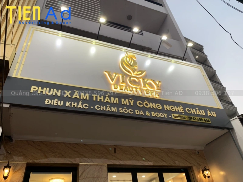 Danh sách mẫu bảng hiệu alu gương đẹp sang trọng