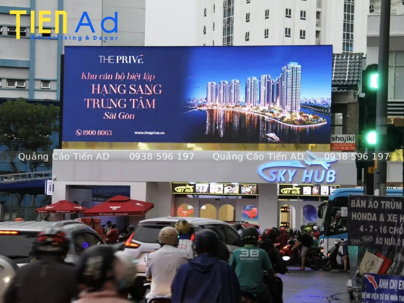 Dấu hiệu pano quảng cáo dự án bất động sản cần thay bạt mới