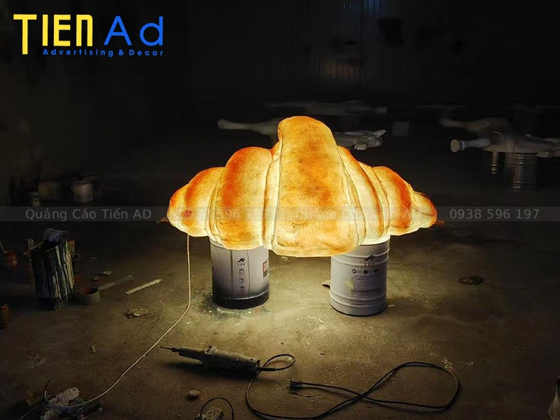 Địa chỉ nhận gia công mô hình bánh sừng bò composite theo yêu cầu uy tín