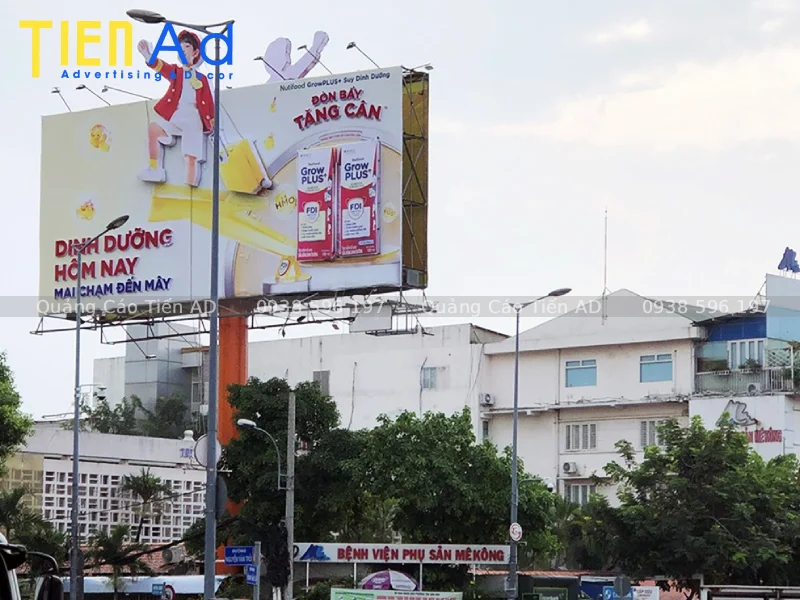 Hệ thống chiếu sáng cho biển quảng cáo tấm lớn