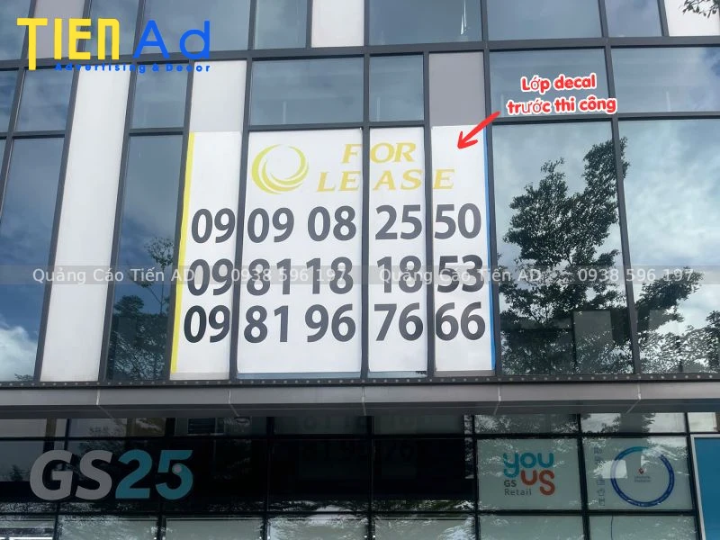 Hình ảnh hiện trạng trước khi thi công decal dán kính tại Quận 7