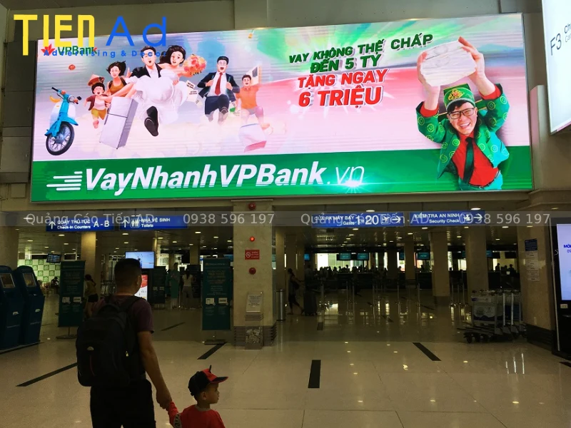 Hình ảnh quảng cáo tại sân bay - 8