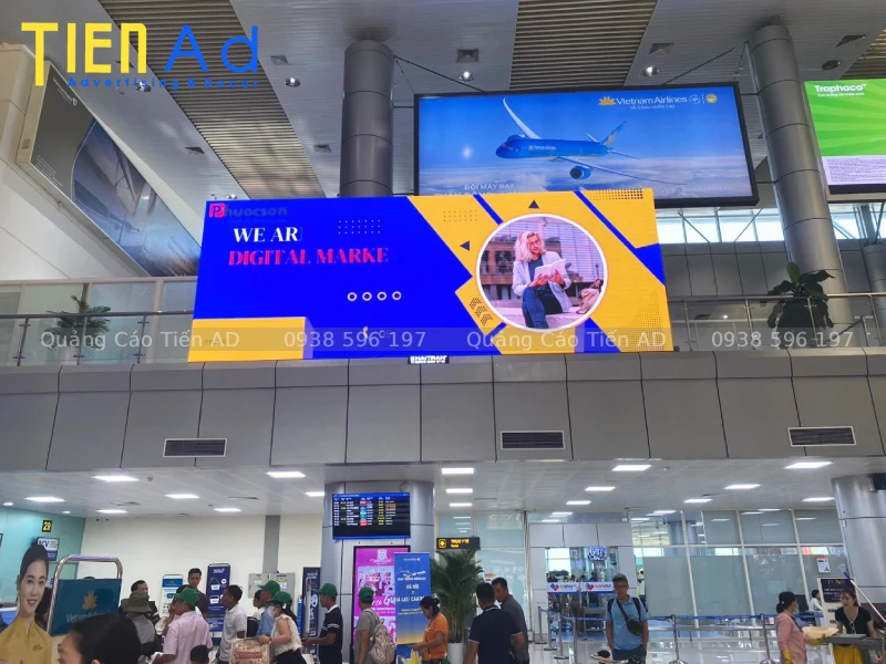 Hình ảnh quảng cáo tại sân bay - 9