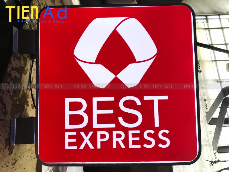 Hộp đèn hút nổi vuông
