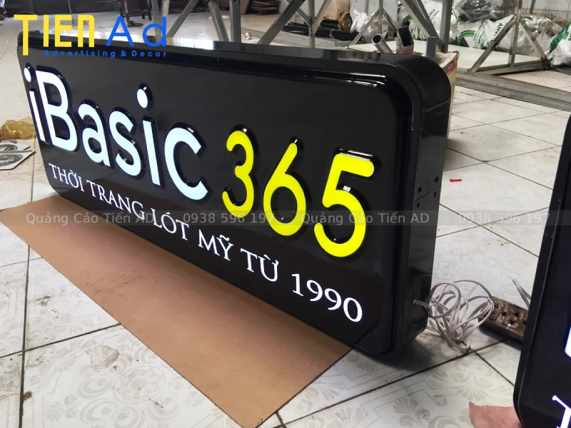 Hộp đèn mica hút nổi chữ nhật